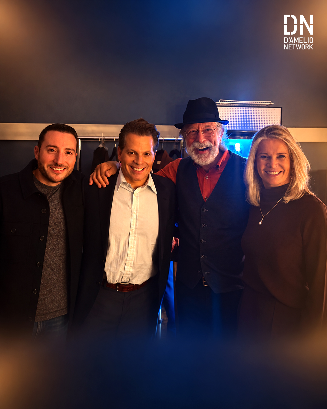 Great evening in Boston! 🎤

Katty Kay and Anthony Scaramucci took the stage at the Warner Theater for a sold-out crowd.

So glad to have Joshua White of @wsbexperience there to join Tony for the event!